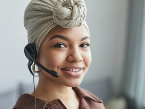 Utilización básica de una lengua extranjera (inglés) en la recepción y relación con el cliente